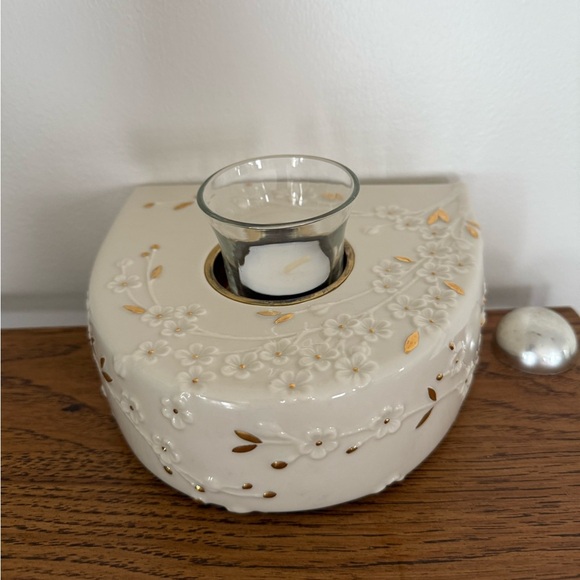 LENOX CHERRY BLOSSOM CLOCK, Timepiece Home Decorating 24 Karat Gold Desk Clock - Picture 8 of 8